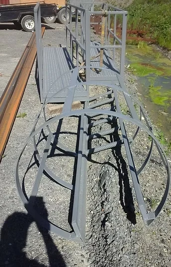 Escalier d’accès industriel